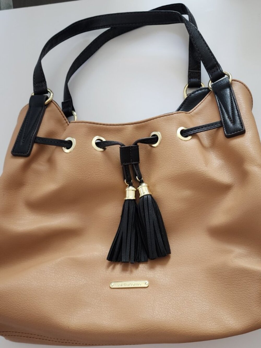 Liz Claiborne Tan Black Drawstring Bucket Shoulder Bag Tassel Tote
